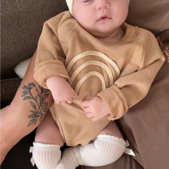 Meet your Posher, Nicole - Picture 2 of 3